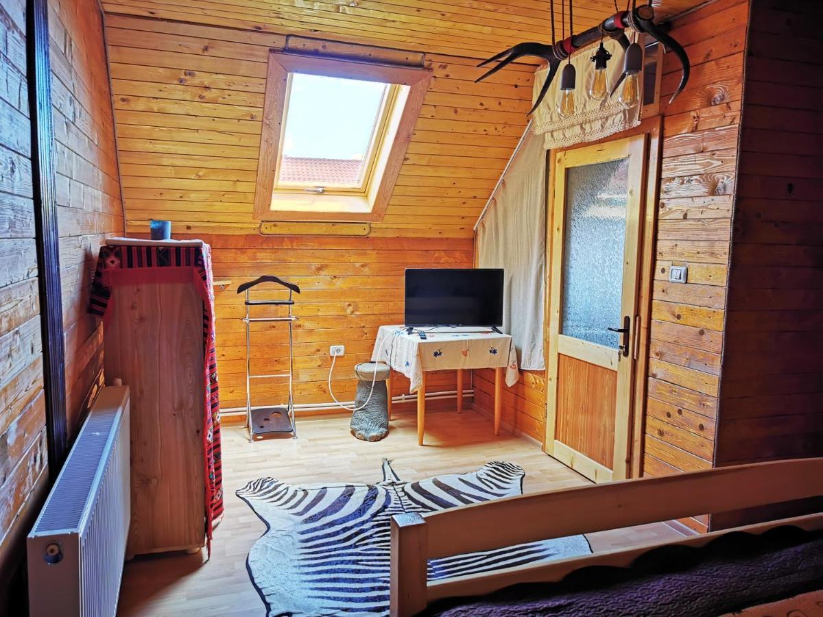 Jugul Taranului Agropensiune Polovragi, Gorj Villa Eksteriør billede